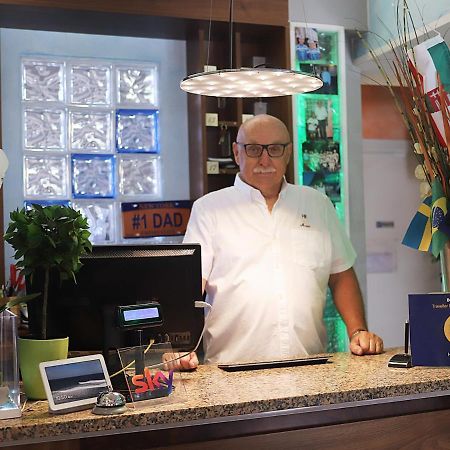 Hotel & Apartments Rinaldo Borgomanero Ngoại thất bức ảnh