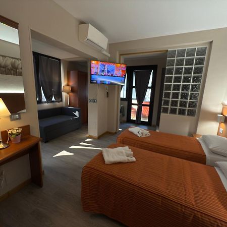 Hotel & Apartments Rinaldo Borgomanero Ngoại thất bức ảnh