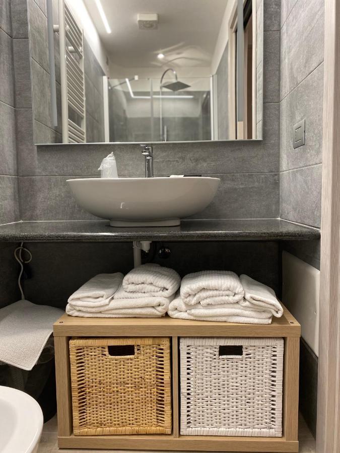 Hotel & Apartments Rinaldo Borgomanero Ngoại thất bức ảnh