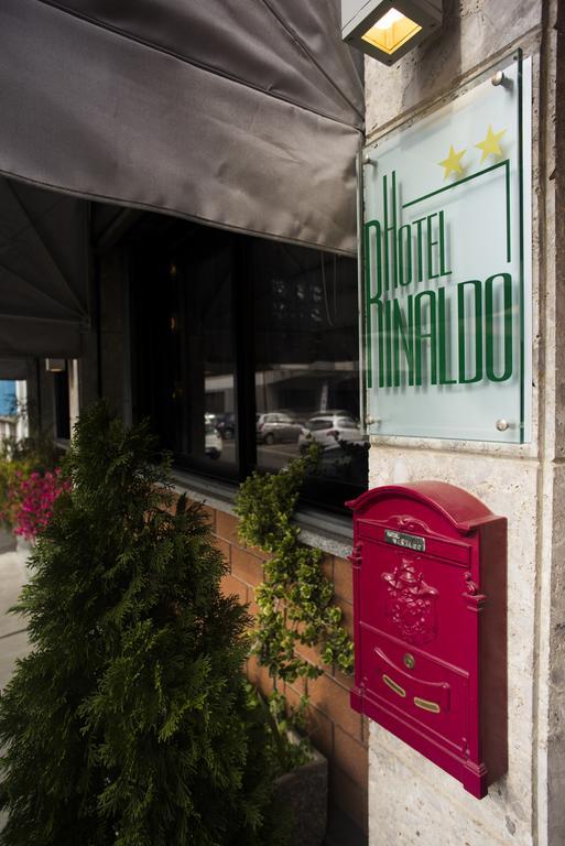 Hotel & Apartments Rinaldo Borgomanero Ngoại thất bức ảnh
